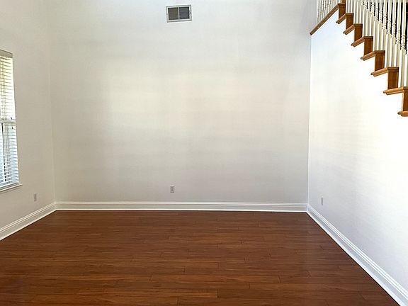 4th image of 1660 Baines Ave