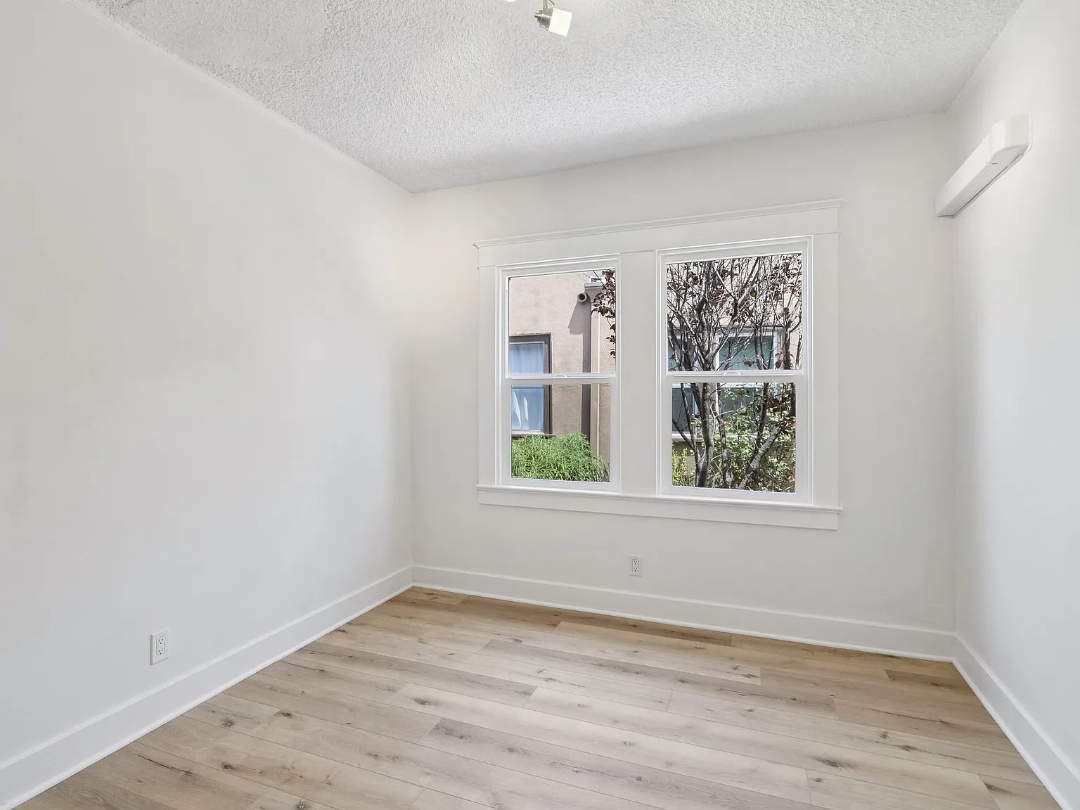 1 bed, 600 sqft, $2,050 — Photo 4