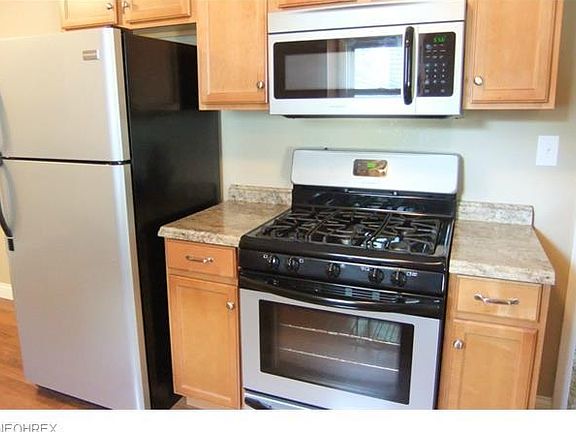 3rd image of 5706 Whitethorn Dr