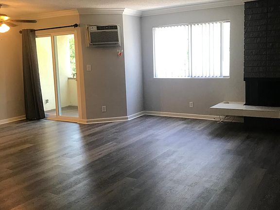 4th image of 4660 Cahuenga Blvd #219