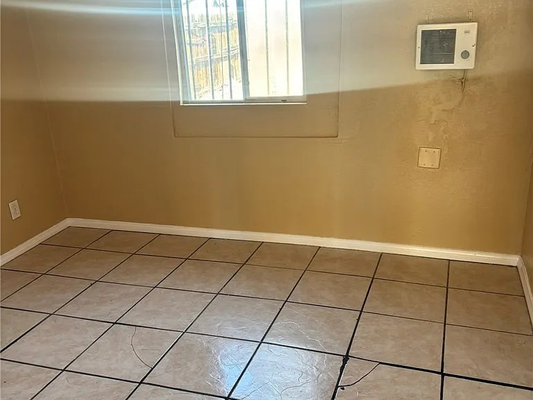 1118 Laurel Ave #1 — Photo 5