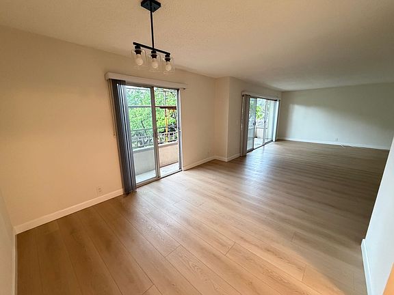 4th image of 11930 Montana Ave APT 201