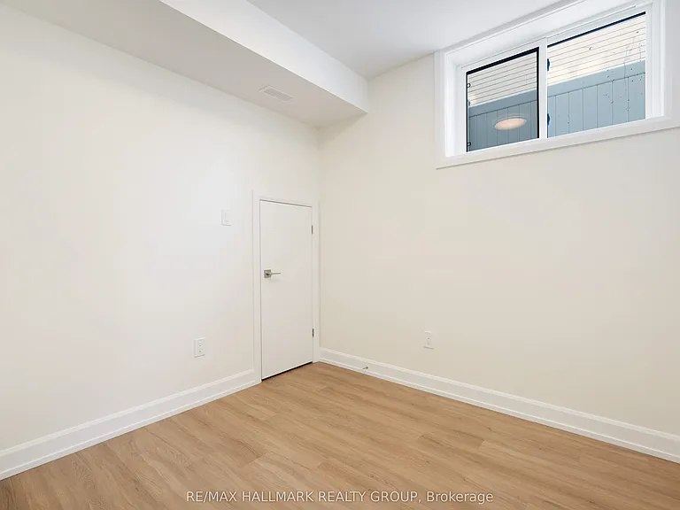 958 Fisher Ave #C — Photo 20