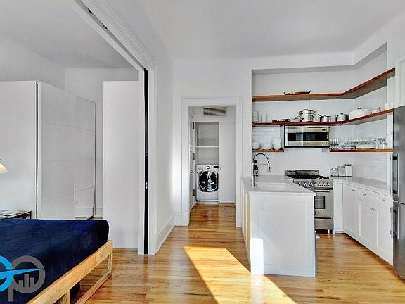 2nd image of 308 W 106th St APT 4R