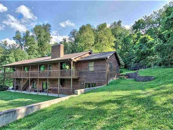 3rd image of 7673 Cedar Grove Ln