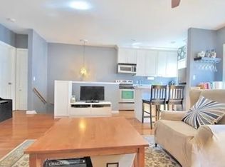 136 D St UNIT 3, Boston, MA 02127