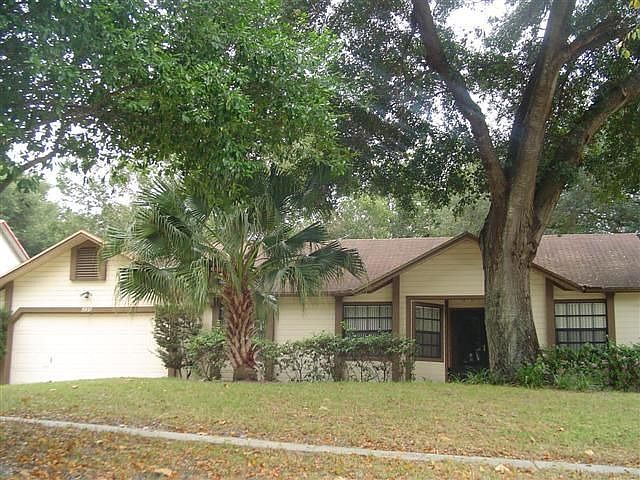 2nd image of 5931 Shore Breeze Ln