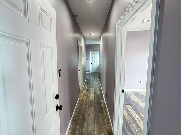 3rd image of 354 N Main St APT 2