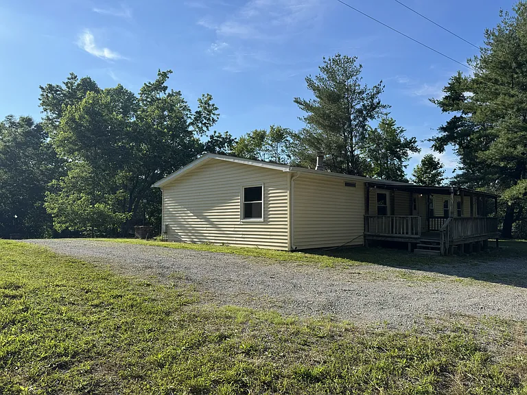 274 Hester Rd — Photo 4