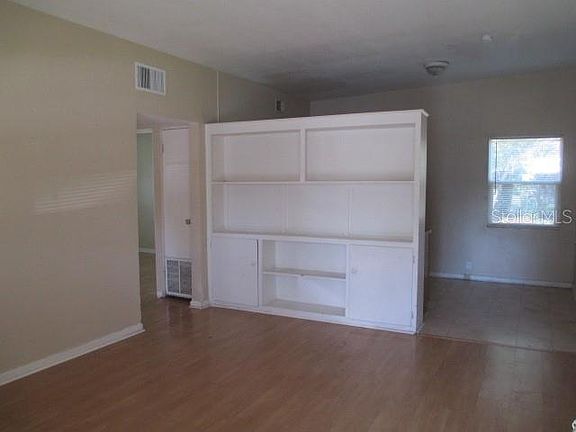 5th image of 114 Garrison Dr