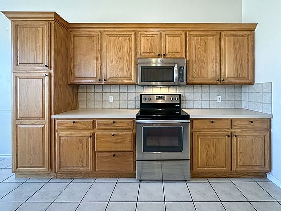 4th image of 2229 SW 137th Pl