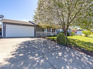 6510 Crestfields Rd, Yakima, WA 98903