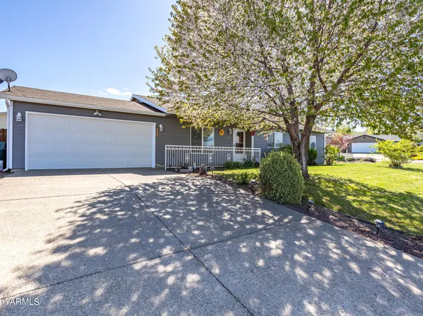 6510 Crestfields Rd, Yakima, WA 98903