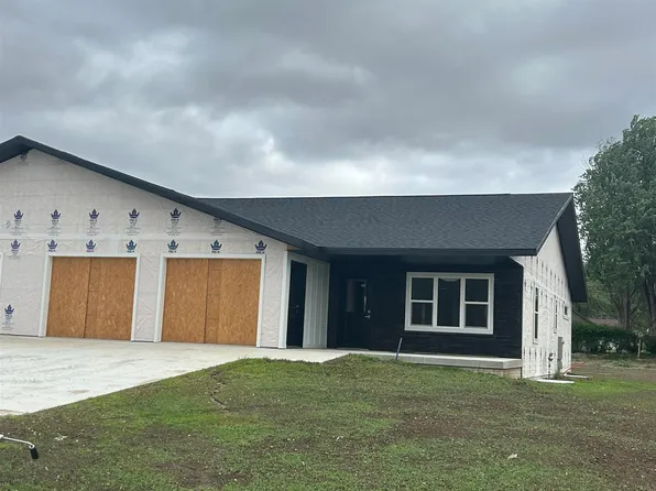 621 7th St, Sheldon, IA 51201