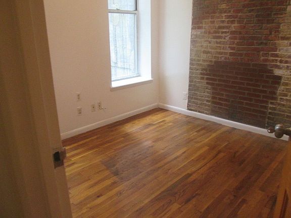 3rd image of 150 E 103rd St #1