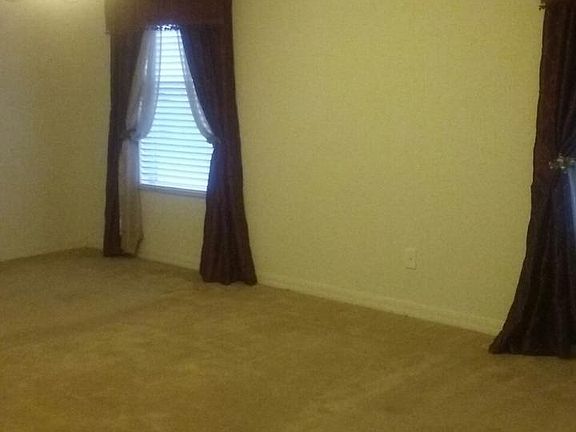 5th image of 621 Flower Fields Ln