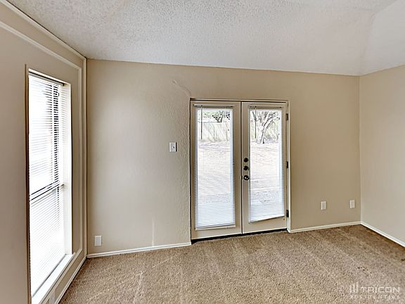 3rd image of 6220 Valley Forge Ct