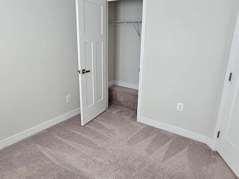 2055 Rivers Dr — Photo 38
