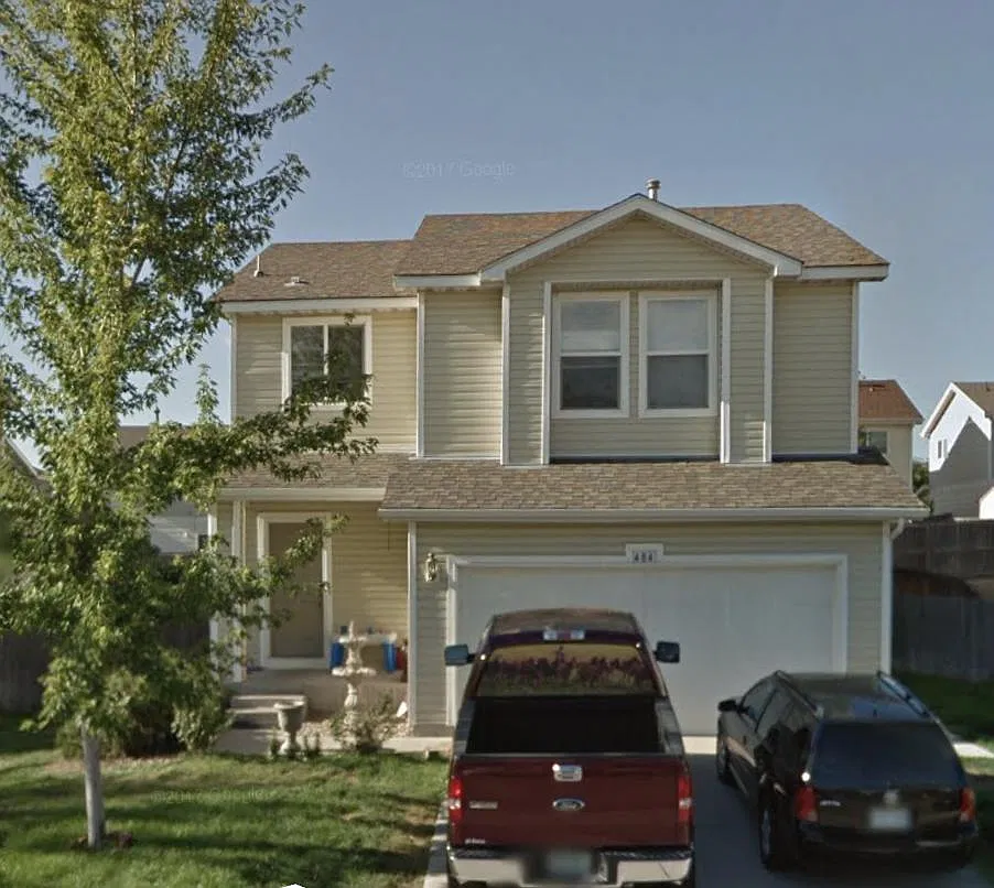 4 bed, 1980 sqft, $2,900 — Photo 1
