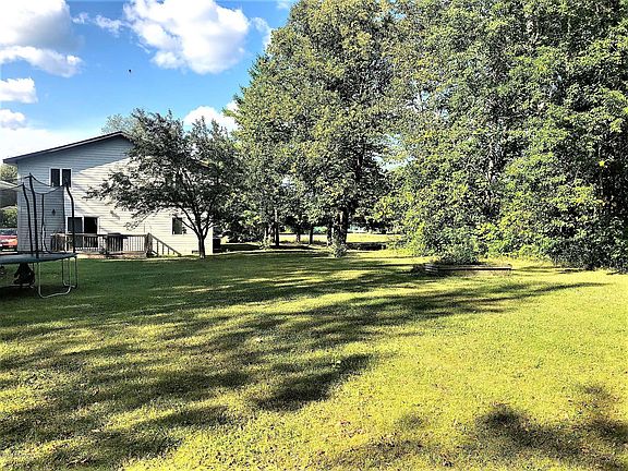 4th image of 103 Memorial Dr