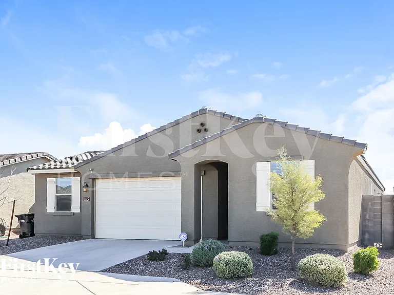 10245 W Wood St — Photo 2