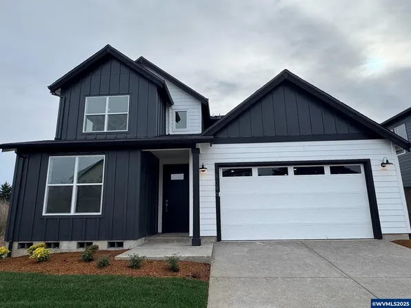 3096 Olympic St, Woodburn, OR 97071