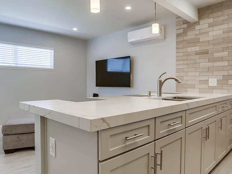 126 W Canada #C — Photo 18