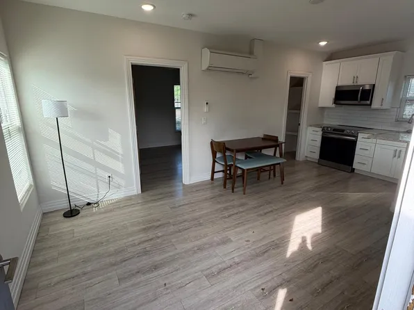 2637 Bayside Dr S #1, Saint Petersburg, FL 33705