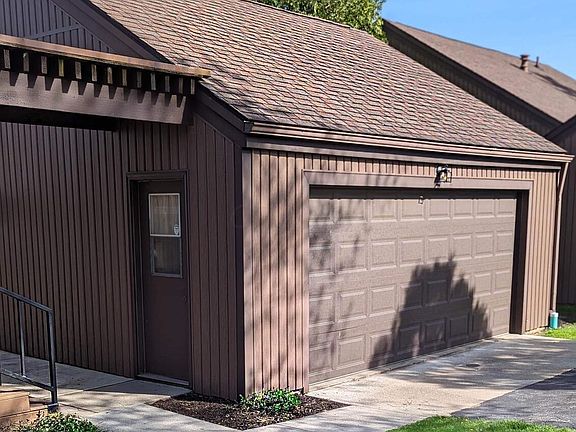 2nd image of 682 Dogwood Ln