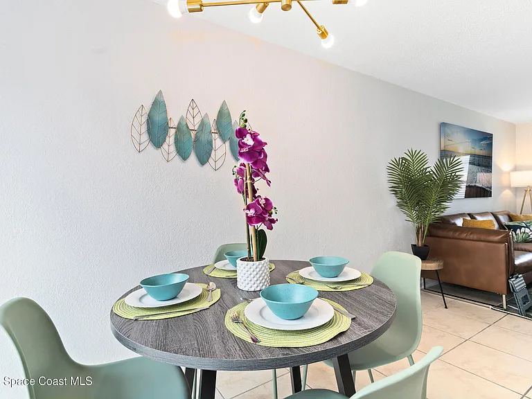 1031 Park Dr #4 — Photo 9