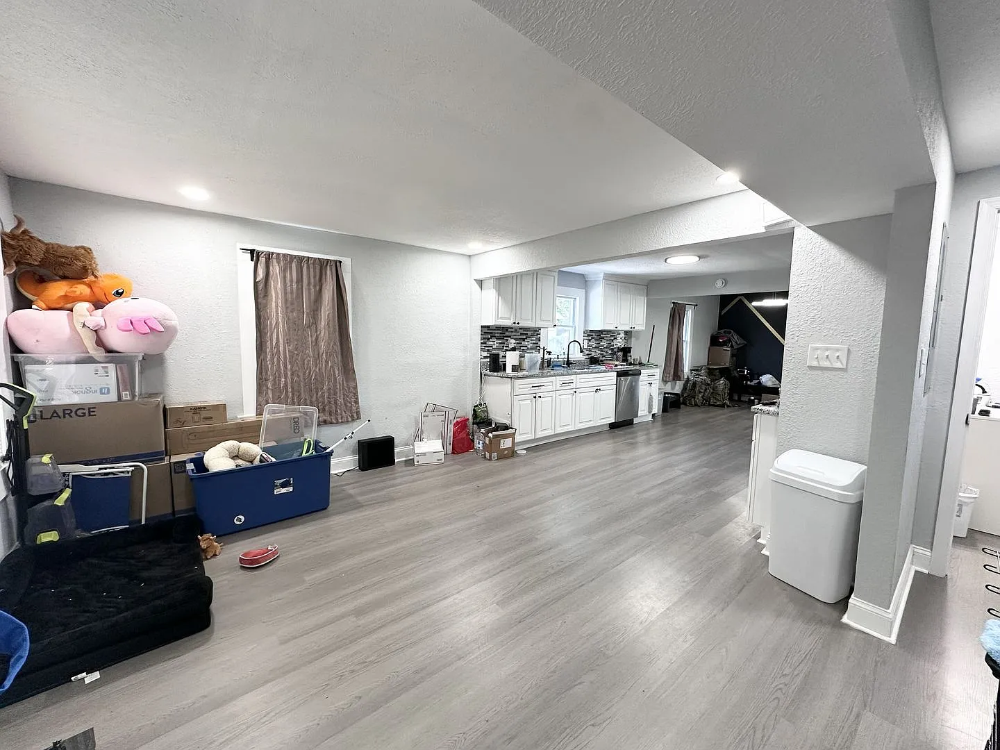 Beautifully Updated 3-Bedroom Norfolk Home — Photo 2