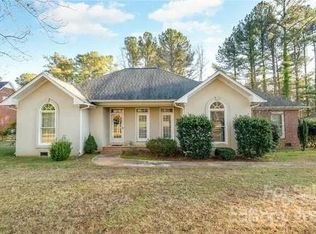 430 Hunting Creek Rd, Matthews, NC 28104