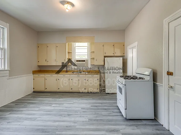 322 W 12th St #1 — Photo 13