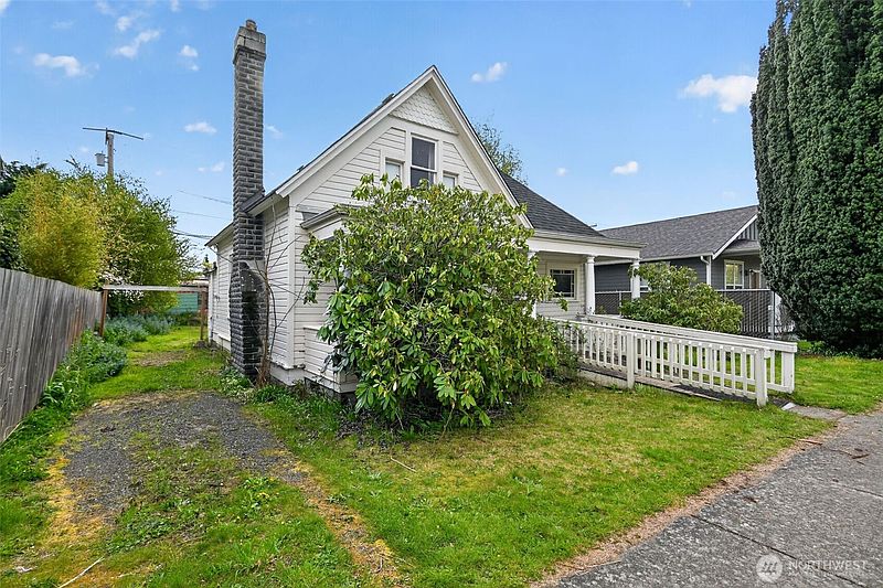 3rd image of 2514 Kulshan Street