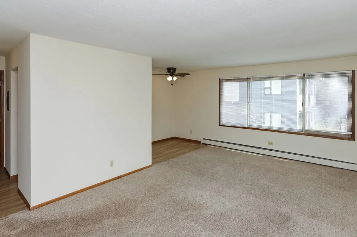 Building Photo - 3925 W 31st St