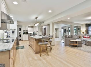 215 Calgary Dr, Peachtree City, GA 30269