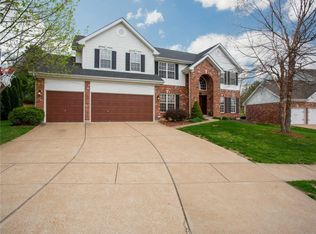 13485 Sunset Meadows Ln, Saint Louis, MO 63128