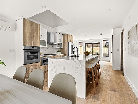 5th image of 332 Quincy St #1