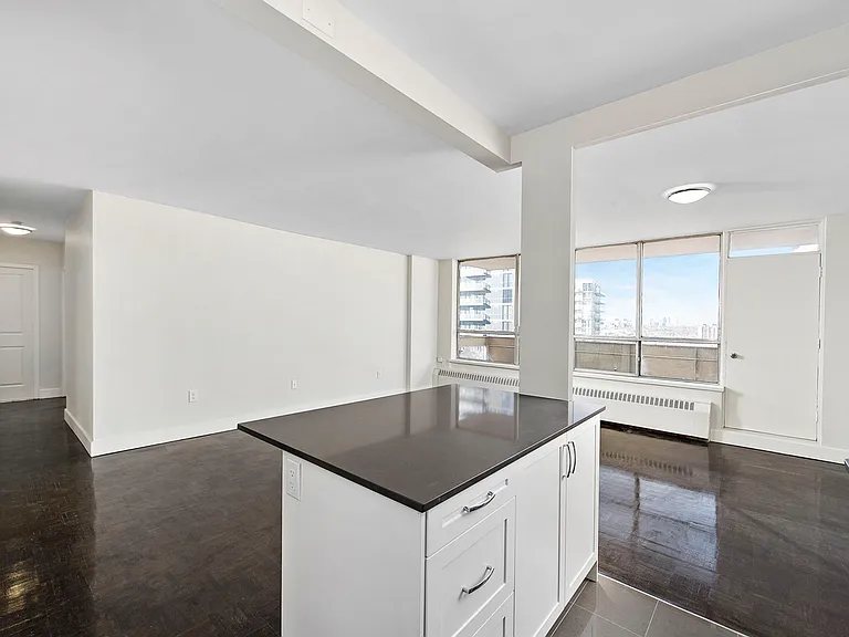 65 Forest Manor Rd — Photo 8