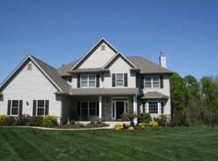 1914 Ridgefield Dr, Port Byron, IL 61275