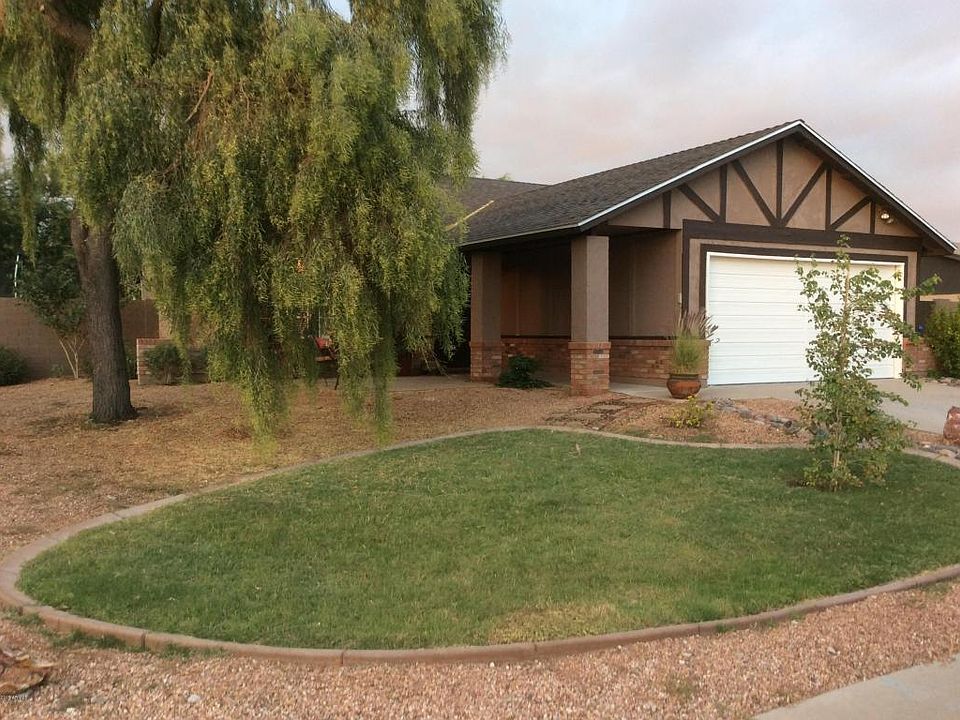 2nd image of 4820 E La Puente Ave