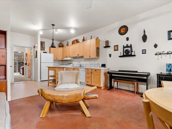 800 Freeman Ln APT 105, Grass Valley, CA 95949