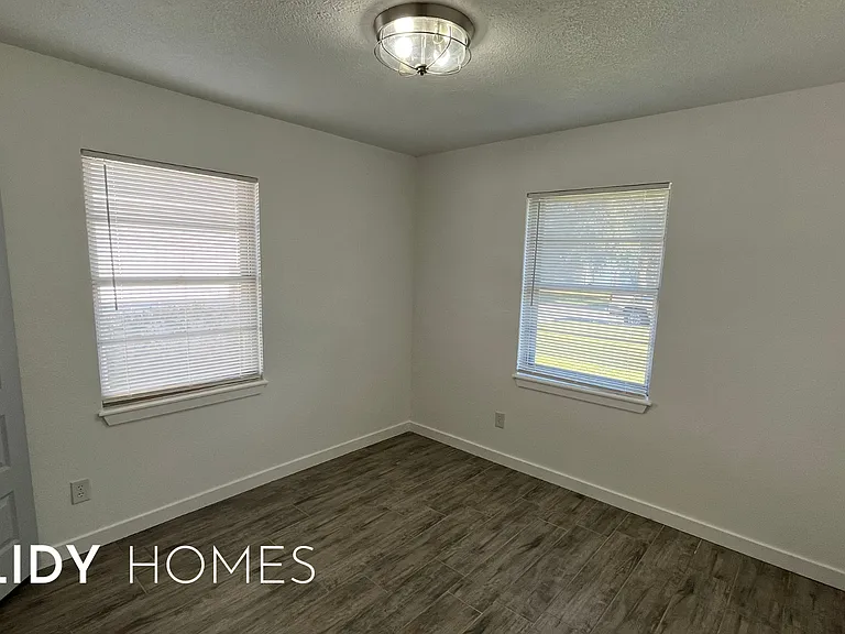 2813 SW 62nd St — Photo 23