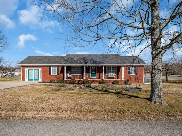 28 Hillcrest St, Mc Ewen, TN 37101