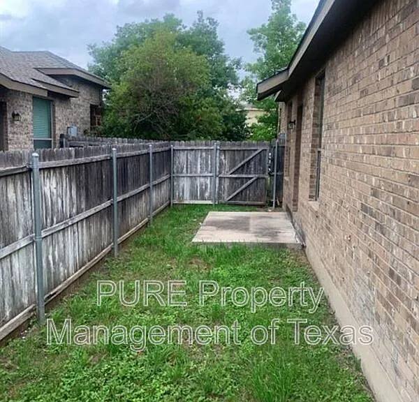 1144 Brendon Lee Ln — Photo 26