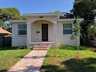 3 bed, 2.0 bath, 1920 sqft, $2,900 — Photo 2
