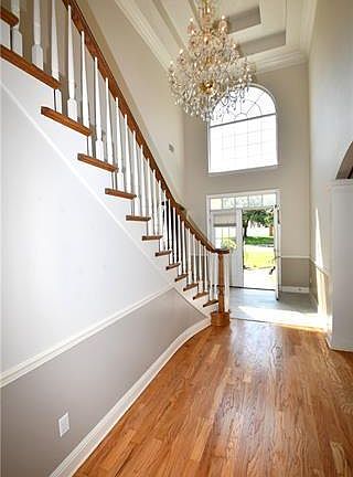 3rd image of 6313 Tennyson Oaks Ln