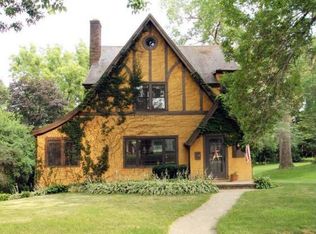 307 Sunset Rd, Waterloo, IA 50701