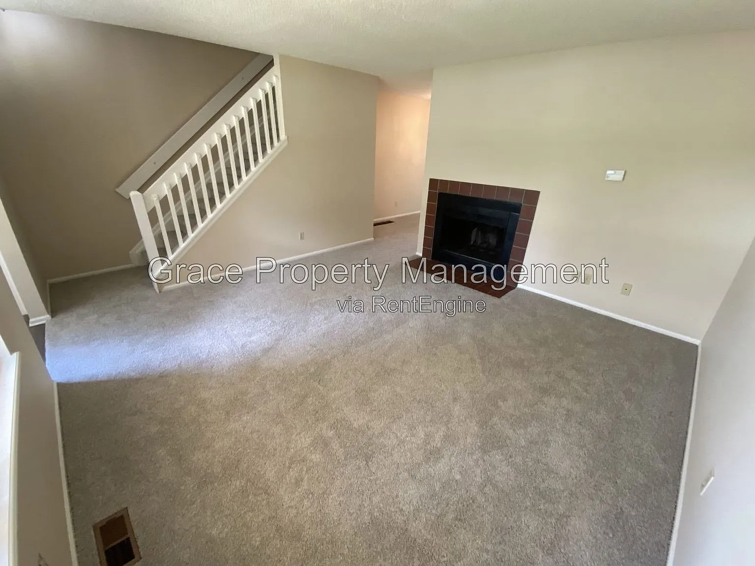 2 bed, 1.5 bath, 1196 sqft, $1,650 — Photo 3