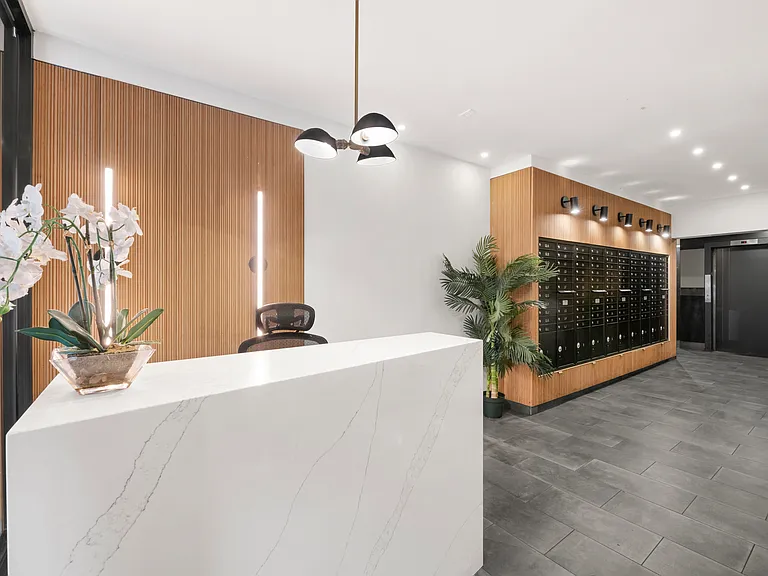 211 Thompson St #PHH — Photo 10